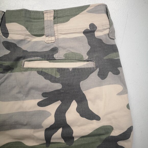 NWT Wrangler 5 Star Premium Epic Soft Relaxed Fit Men's Size 42 Camo Cargo Short - Picture 6 of 13